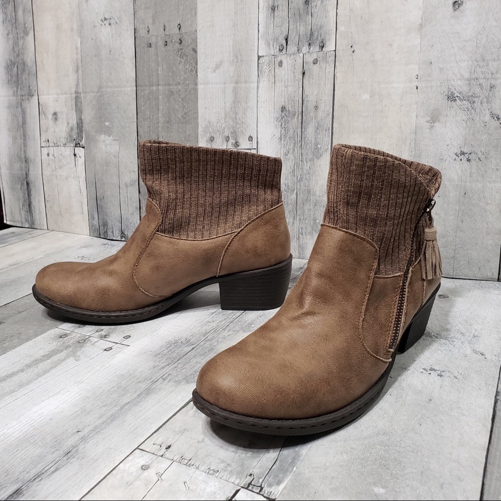 Born BOC Bendell Ankle Booties Taupe Sz 9M